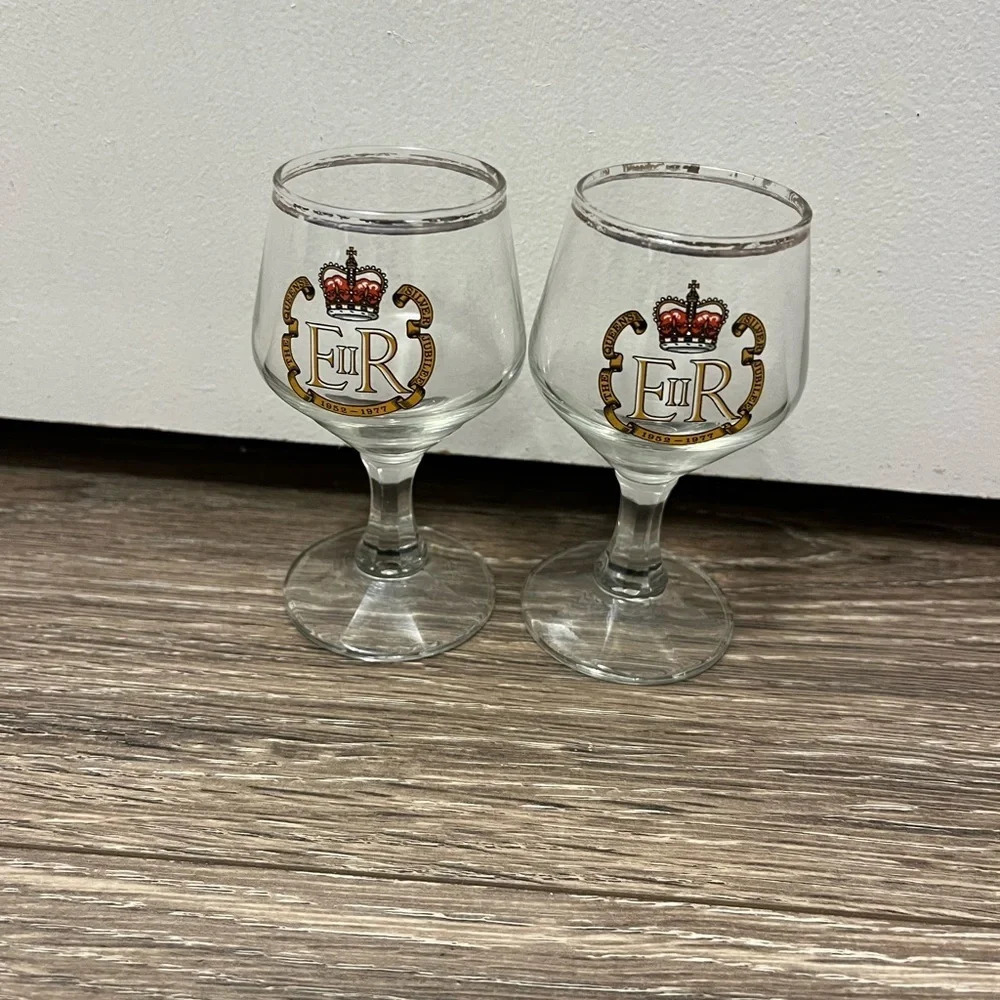 Elizabeth In reign Set Of 2 Cordial Glasses